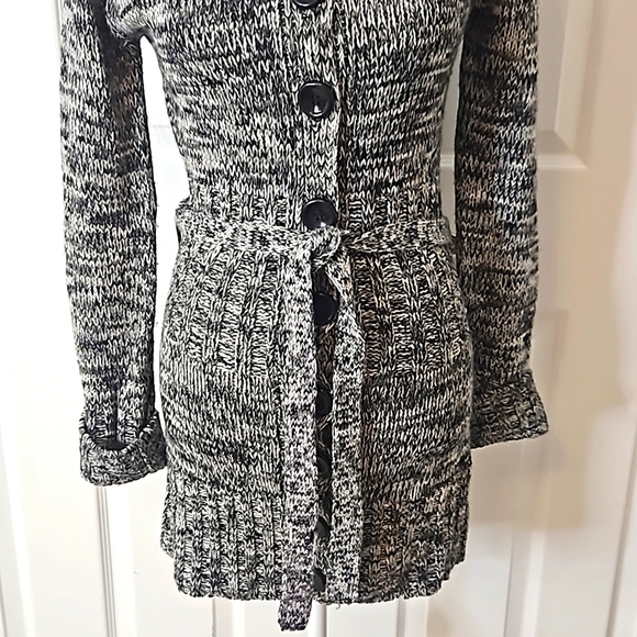 Vintage Chesley Sweater Size Med. - Picture 4 of 11